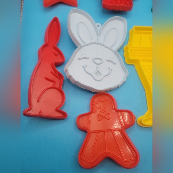 Vintage Plastic Cookie Cutters Lot - Picture 2 of 7